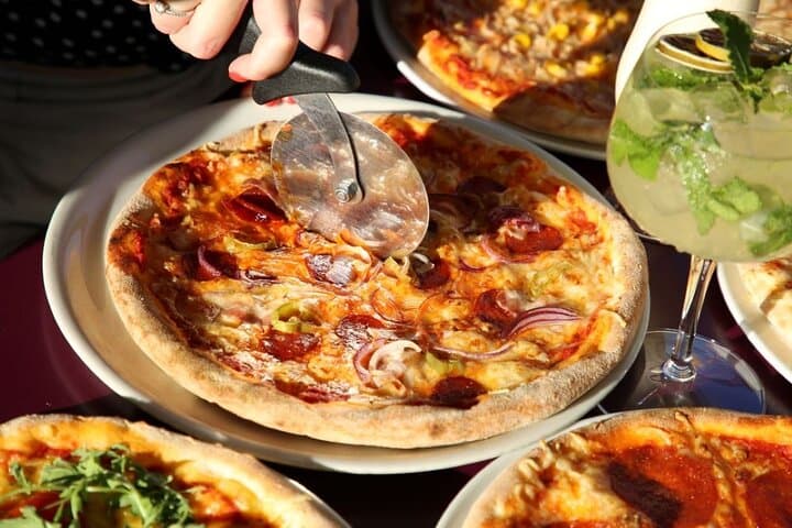 Budapest Pizza Cruise: Danube Dinner with City Lights photo 2