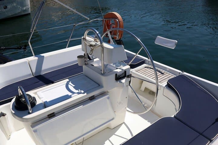 Douro River Wine Cruise: 2-Hour Scenic Sail from Vila Nova de Gaia photo 3