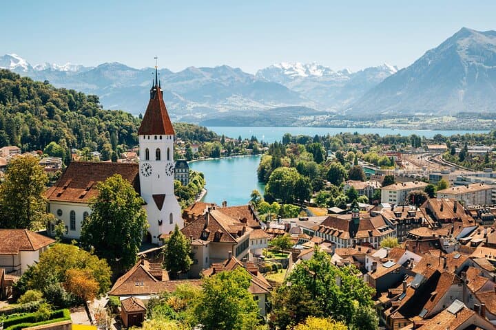 Bern to Lake Thun: Thun, St. Beatus Caves, Lake Cruise & Cheese Tasting