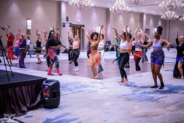 Private Belly Dance Class in Orlando — Beginner Belly Dance Lessons & Costume Photos photo 2