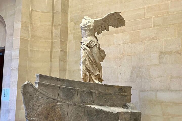 Private Family Louvre Tour for Kids: Interactive Activity Book & Guided Highlights photo 6