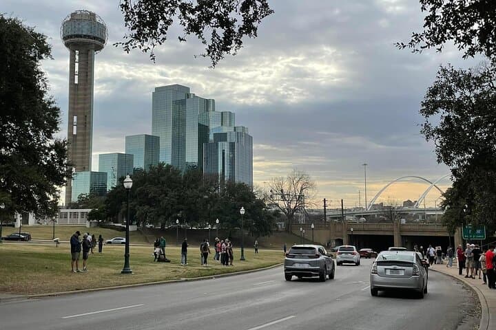 JFK Assassination Tour: Dealey Plaza Walk & Oswald Rooming House Experience photo 6