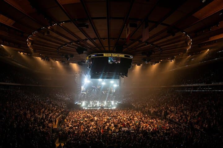 Inside Madison Square Garden: Backstage Tour & Chase Bridge Views photo 4