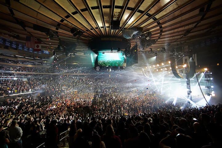 Inside Madison Square Garden: Backstage Tour & Chase Bridge Views photo 5