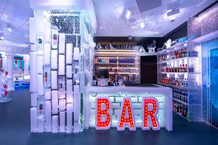 Inside Minus5 Ice Bar at The LINQ: A Chilling Las Vegas Experience photo 5