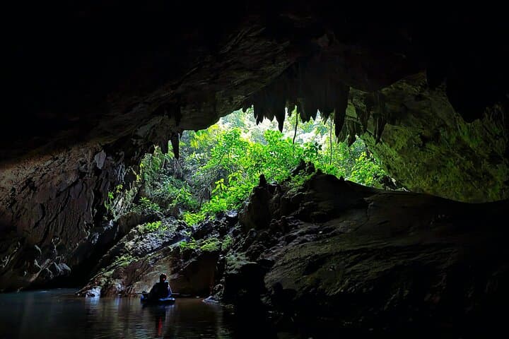 7 Mile Cave Kayaking Adventure on Caves Branch River, Belize photo 3