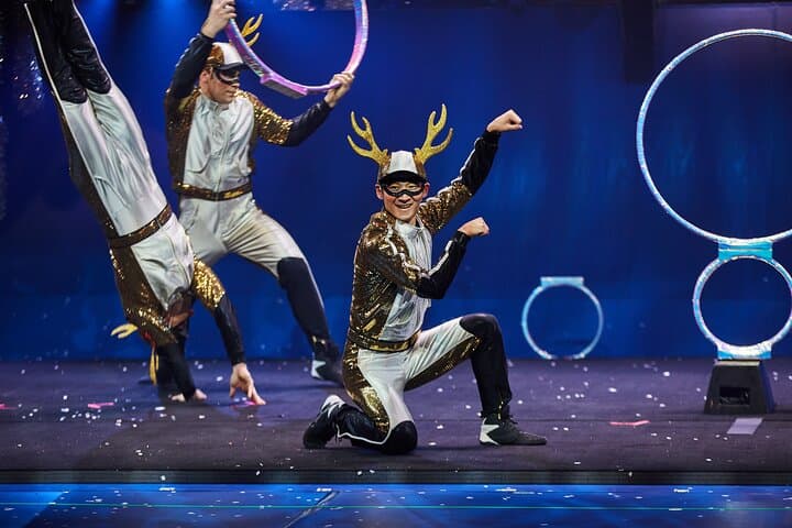 Twas The Night Before Cirque du Soleil New York City — Holiday Show Tickets & What to Expect photo 4