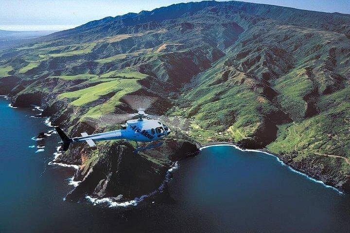 Birds Eye 30-Minute Maui Helicopter Tour from Kahului Heliport photo 1