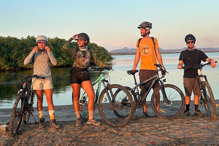 Sunset Bike Ride La Paz Bay: Desert Trails, Mangroves & Wildlife photo 3