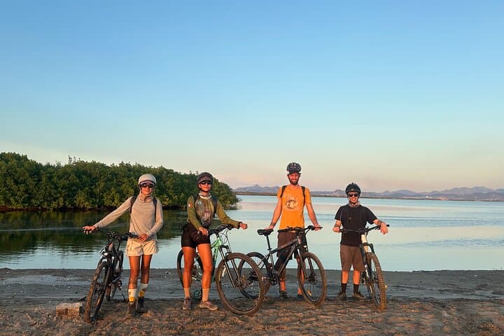 Sunset Bike Ride La Paz Bay: Desert Trails, Mangroves & Wildlife photo 4