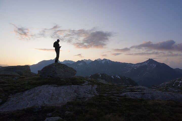 Overnight Wild Camping Hike in Central Switzerland: Alpine Lakes & High-Altitude Campsite photo 4