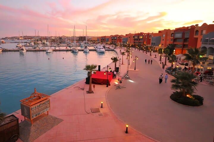 Hurghada Private Francophone City Tour: Marina, Markets and El Mina Mosque photo 3