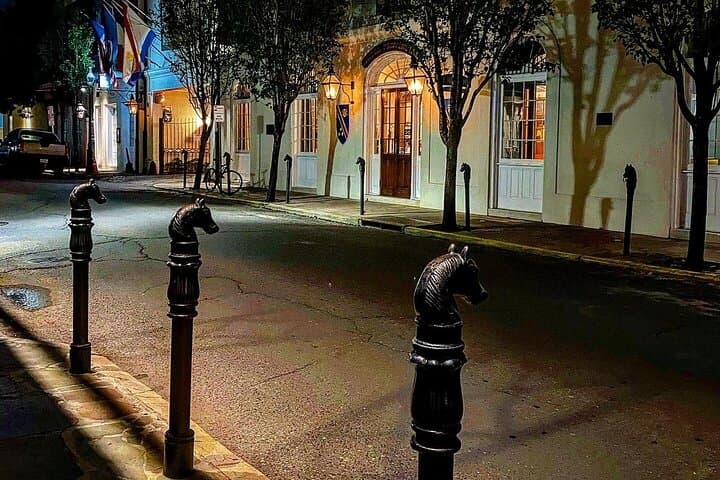 New Orleans Ghost Tour: Guided French Quarter Haunted Walking Tour photo 2