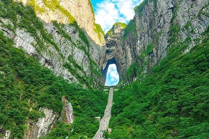 3-Day Zhangjiajie: Tianmen Cave, Glass Skywalk & Avatar Mountains Discovery