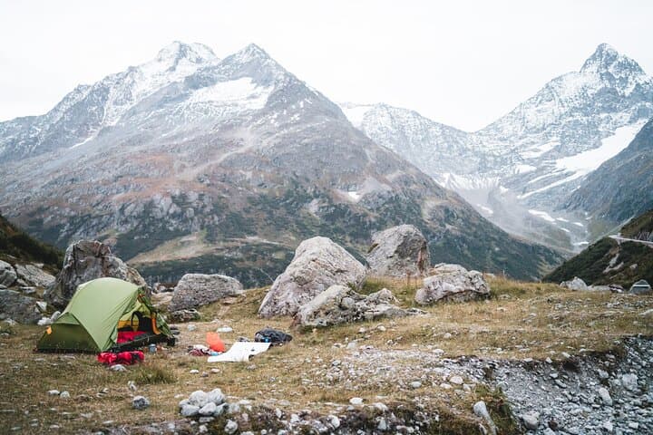 Overnight Wild Camping Hike in Central Switzerland: Alpine Lakes & High-Altitude Campsite photo 6