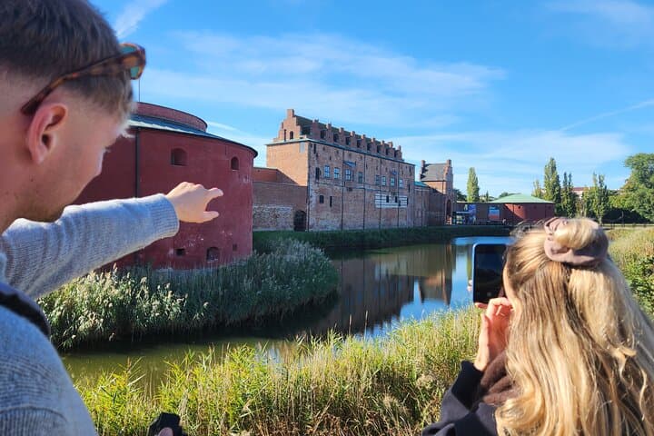 Malmo Highlights in 4 Hours: Øresund Train, Gamla Väster & Fika photo 2