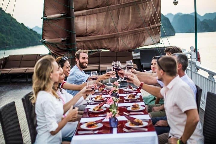 3-Day Halong Bay Cruise: Kayaking, Caves & Titov Island photo 2