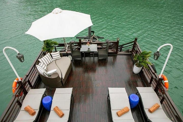 3-Day Halong Bay Cruise: Kayaking, Caves & Titov Island photo 3