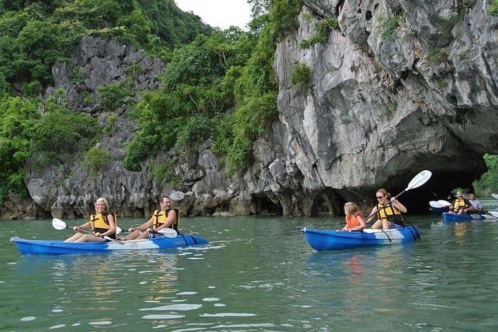 3-Day Halong Bay Cruise: Kayaking, Caves & Titov Island photo 5
