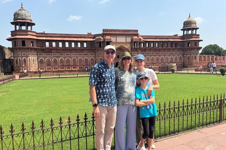 Same-Day Taj Mahal & Agra Fort Private Tour from Jaipur by Car photo 3