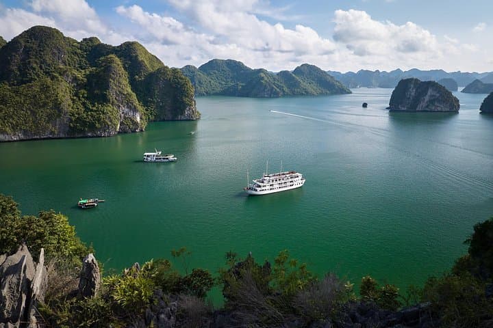 2-Day Ha Long Bay Cruise on Hera Classic Boutique from Hanoi photo 2