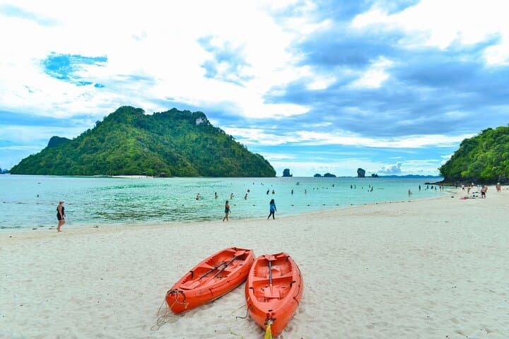 Krabi Phi Phi Early-Bird & 4 Islands Speedboat Tour — Sunrise Snorkel and Sandbars photo 4