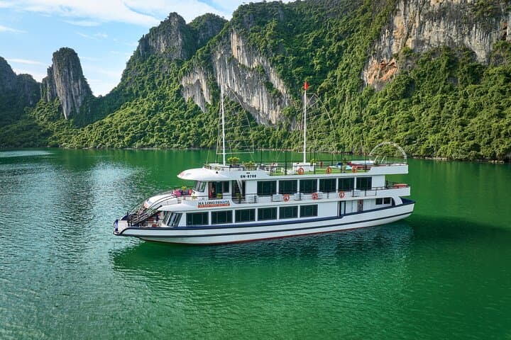 Luxury Halong Bay Day Cruise from Hanoi — 5-Star Buffet, Kayak & Jacuzzi photo 1