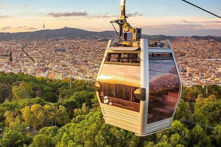Barcelona City Pass Premium: Sagrada Familia, Park Güell & Top Attractions photo 2