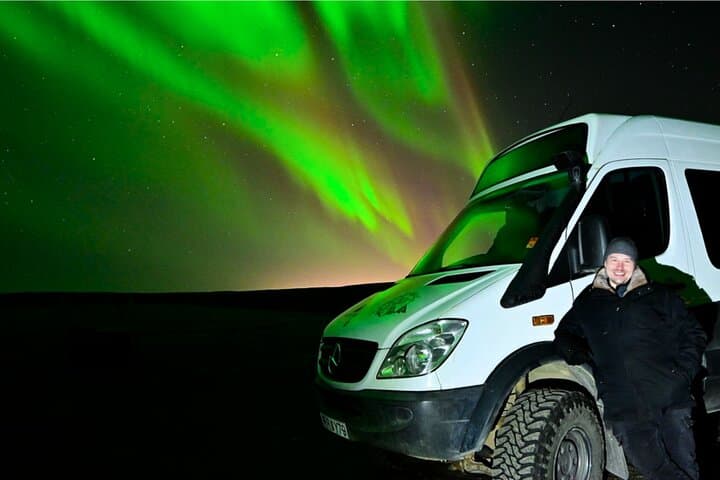 Reykjavík Northern Lights 4x4 Tour with Pastries & Cocoa photo 2