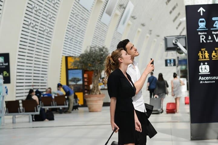 LAX Private Airport Transfer — Seamless One-Way Ride Between LAX and Los Angeles
