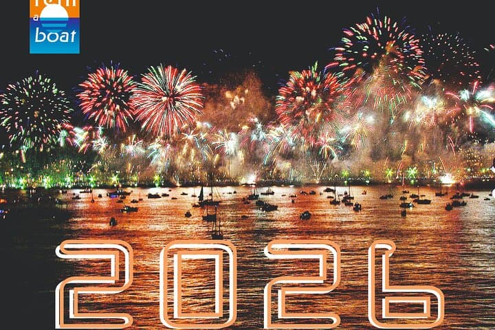 Lisbon New Year's Eve Catamaran Cruise: Front-Row Fireworks & Champagne