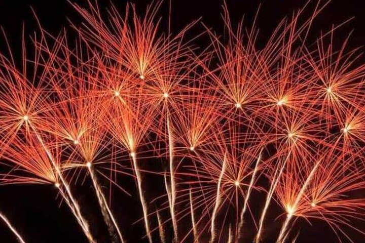 Lisbon New Year's Eve Catamaran Cruise: Front-Row Fireworks & Champagne photo 5