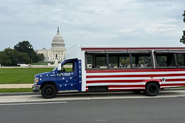 Washington DC Monuments & History Open-Air Minibus Tour — Day & Night