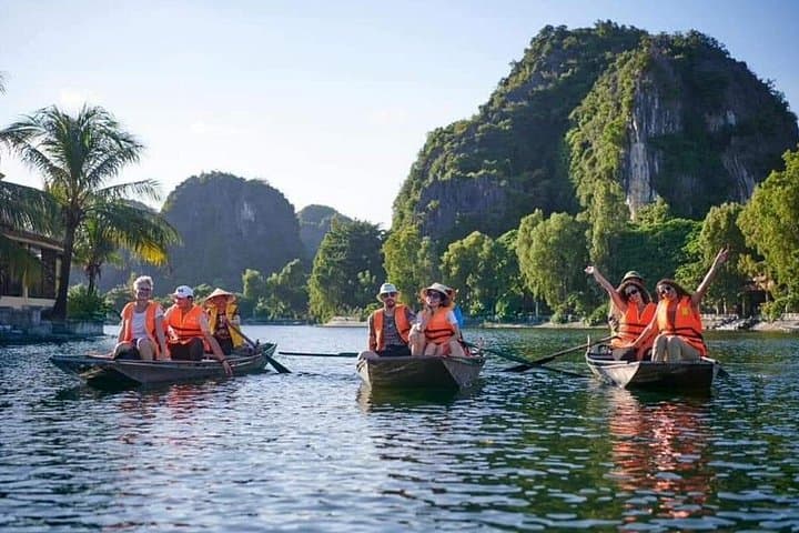 Full-Day Ninh Binh Tour: Hoa Lu, Mua Cave, Tam Coc & Trang An from Hanoi photo 3