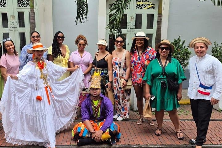 Miraflores Locks & Casco Viejo: Panama Canal and Colonial Walking Tour photo 1