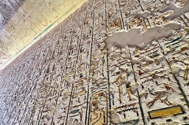 One-Day Private Tour of Luxor's East and West Banks: Valley of the Kings, Hatshepsut & Karnak photo 6