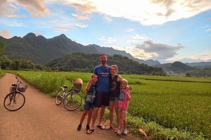 Mai Chau Day Trip: Cycling Through White Thai Villages & Weaving Workshops photo 5