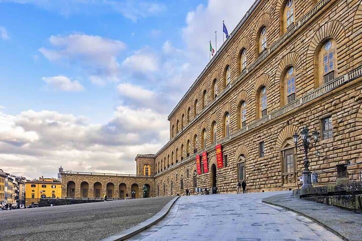 Bike Tour of Florence: E-Bike Ride to Duomo, Ponte Vecchio & Piazzale Michelangelo photo 2