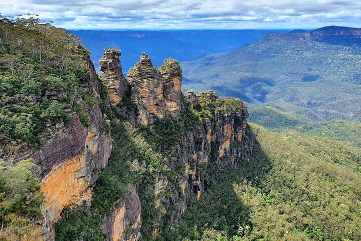 Private Luxury Blue Mountains Tour from Sydney — Three Sisters, Wildlife & Secret Lookouts photo 2