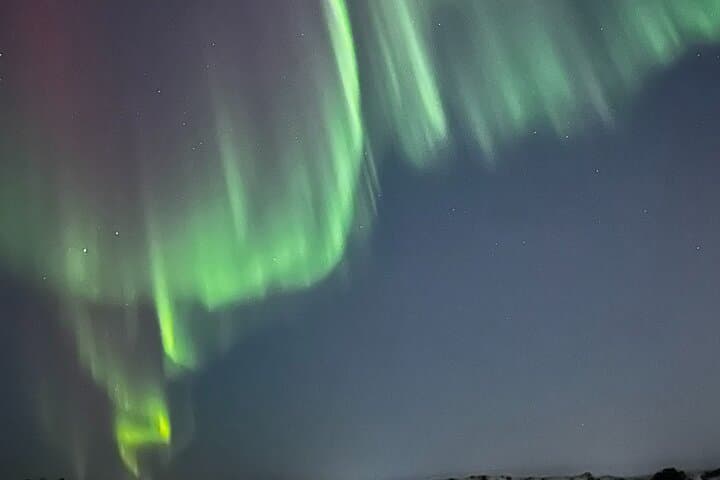 Northern Lights Experience from Reykjavík — Night-Sky Chase & Photography Guide photo 3