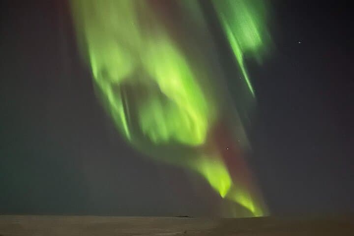 Northern Lights Experience from Reykjavík — Night-Sky Chase & Photography Guide photo 4