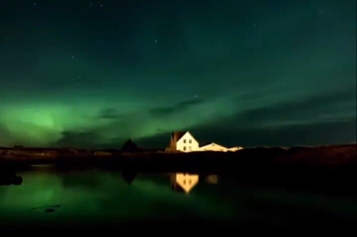 Northern Lights Experience from Reykjavík — Night-Sky Chase & Photography Guide photo 6