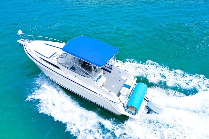Private 30ft Yacht Rental in Miami: Charter Biscayne Bay for Groups up to 10 photo 1