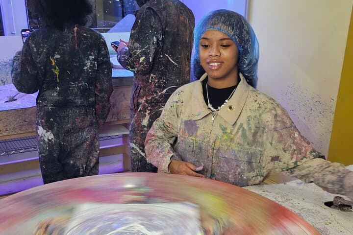 Atlanta Spin Art Studio: Create a One-of-a-Kind Canvas photo 6