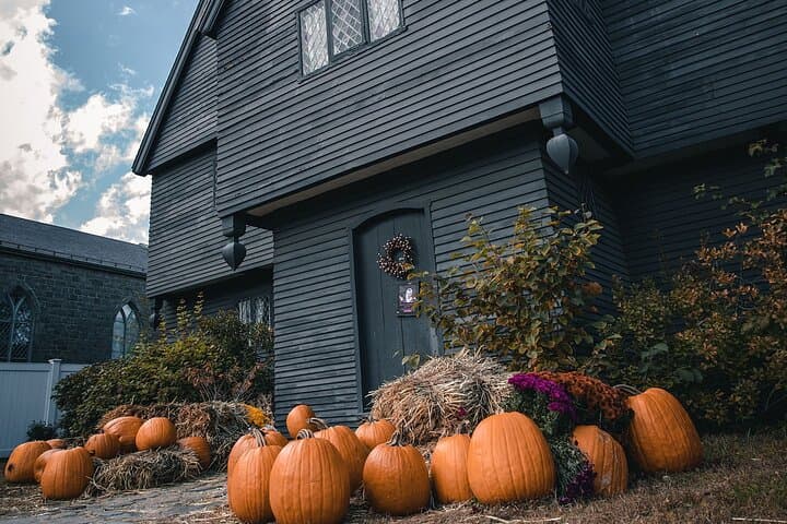 Haunted Salem: Self-Guided Witch Trials & Ghost Walking Tour photo 4