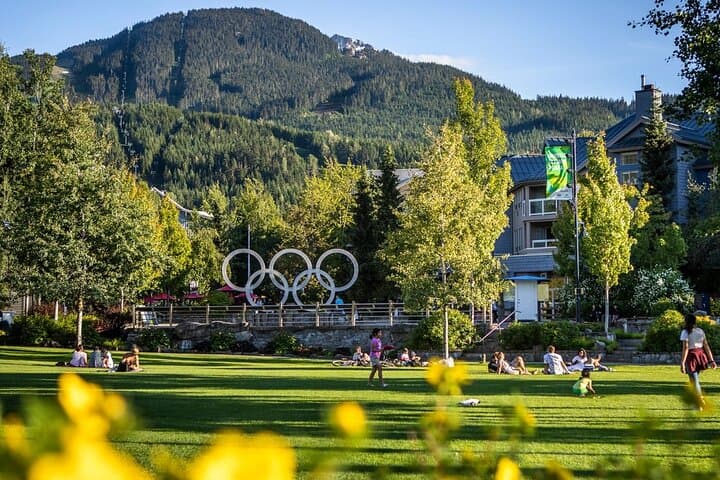 Sea-to-Sky Day Trip: Vancouver to Whistler Small-Group Tour
