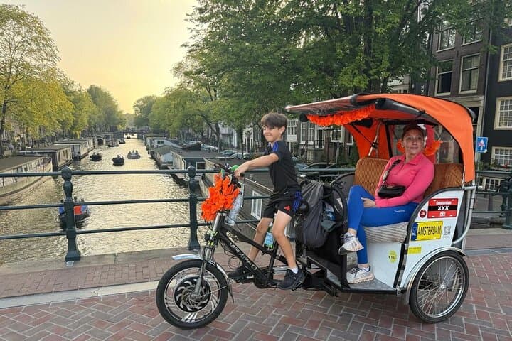 Amsterdam Pedicab & Rickshaw Highlights Tour — Private Guided City Ride photo 6