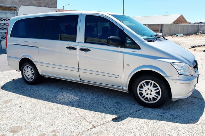Smooth Private Transfers to and from Cape Town International Airport photo 4
