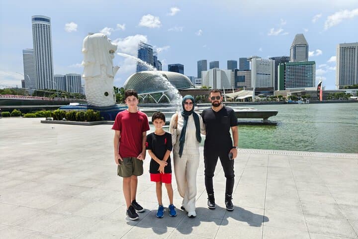 Customize Your Singapore: Private Car & Bus City Tour photo 4