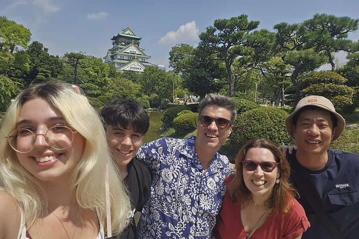 Private Osaka Day Tour – Osaka Castle, Dotonbori & Kuromon Market photo 4